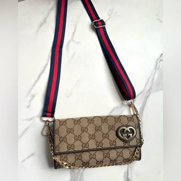 GUCCI GG Microguccissima wallet on Chain 💙❤️ - Picture 5 of 15